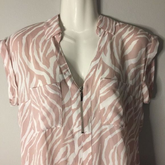 Express Pink Animal Print Blouse - Picture 3 of 8